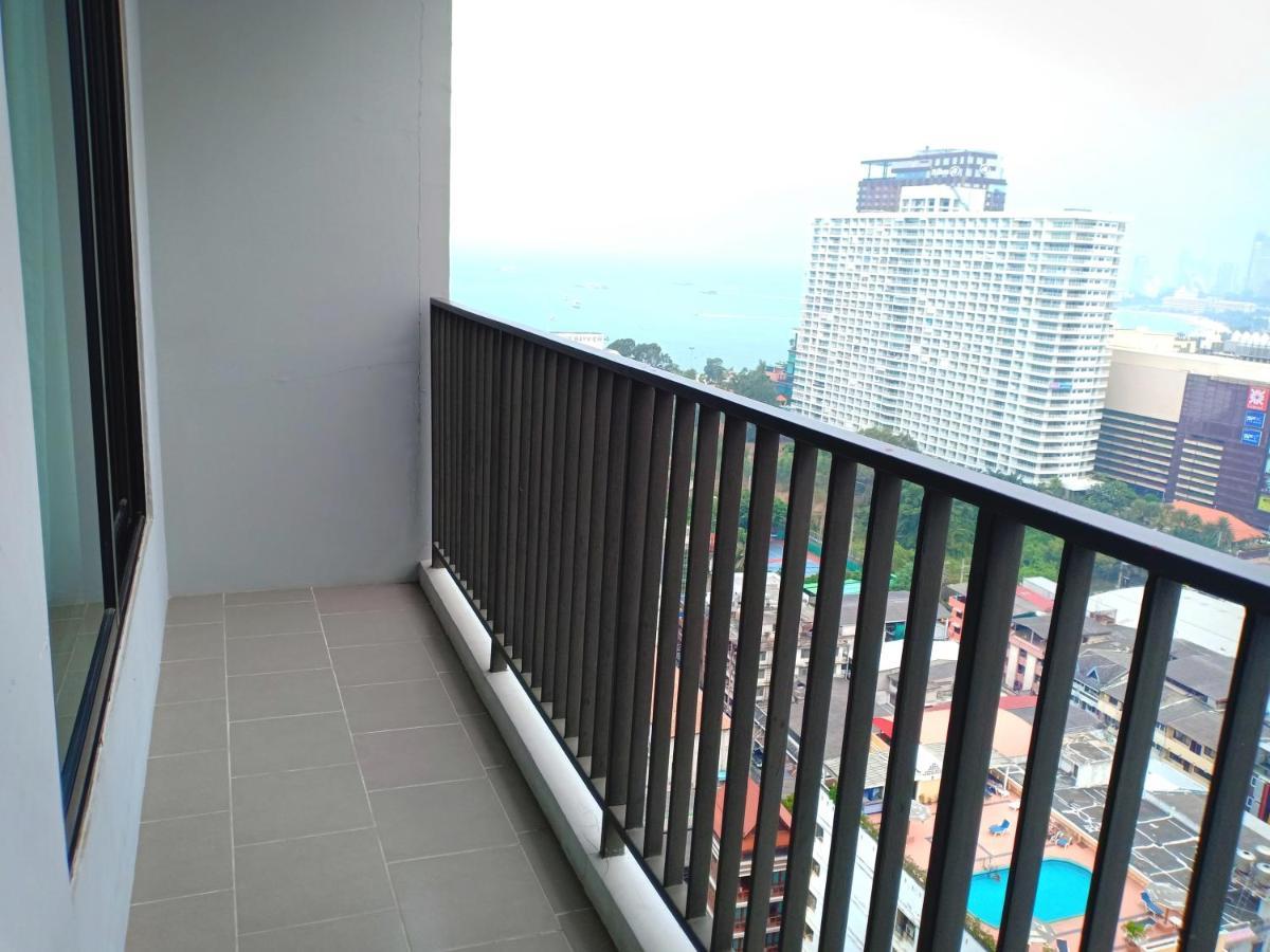 The Base Horizon Central Pattaya Exterior foto